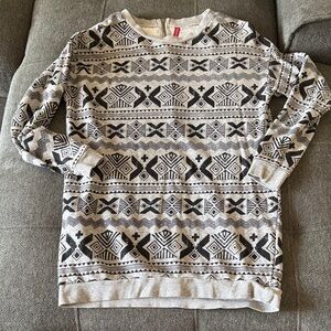 H&M Long Crewneck Sweatshirt